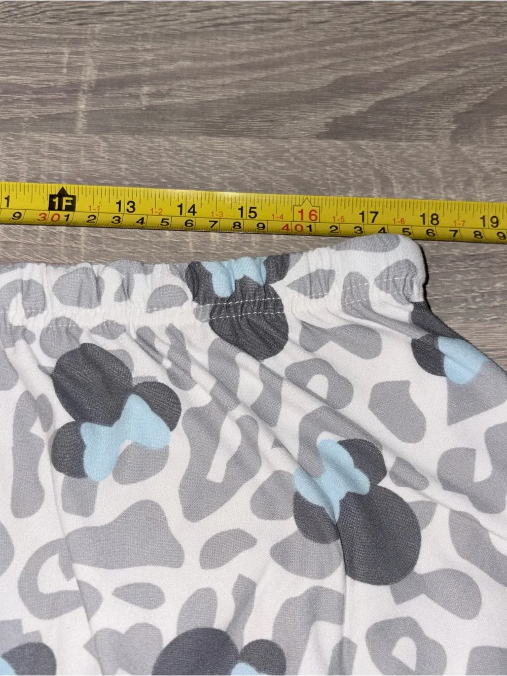Disney Minnie Mouse Pajama Set Large Gray Leopard Print 2 Piece Lounge Sleepwear - Picture 10 of 11